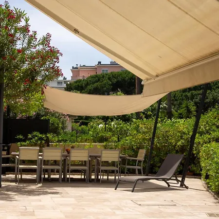 Superbe Villa-appartement Sur La Croisette Avec Grande Terrasse Apartamento