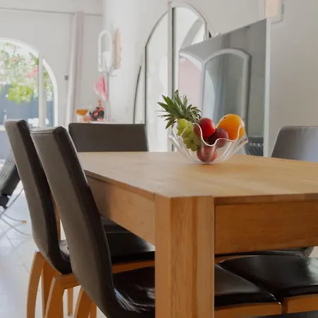 Superbe Villa-appartement Sur La Croisette Avec Grande Terrasse Κάννες