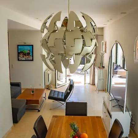 Appartement Superbe Villa-appartement Sur La Croisette Avec Grande Terrasse Cannes
